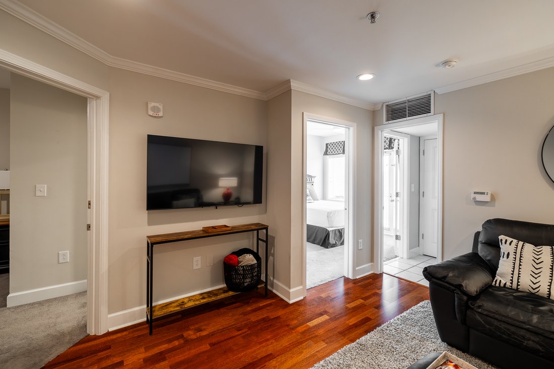 Condo in Athens, Georgia, United States 5 - 18006516