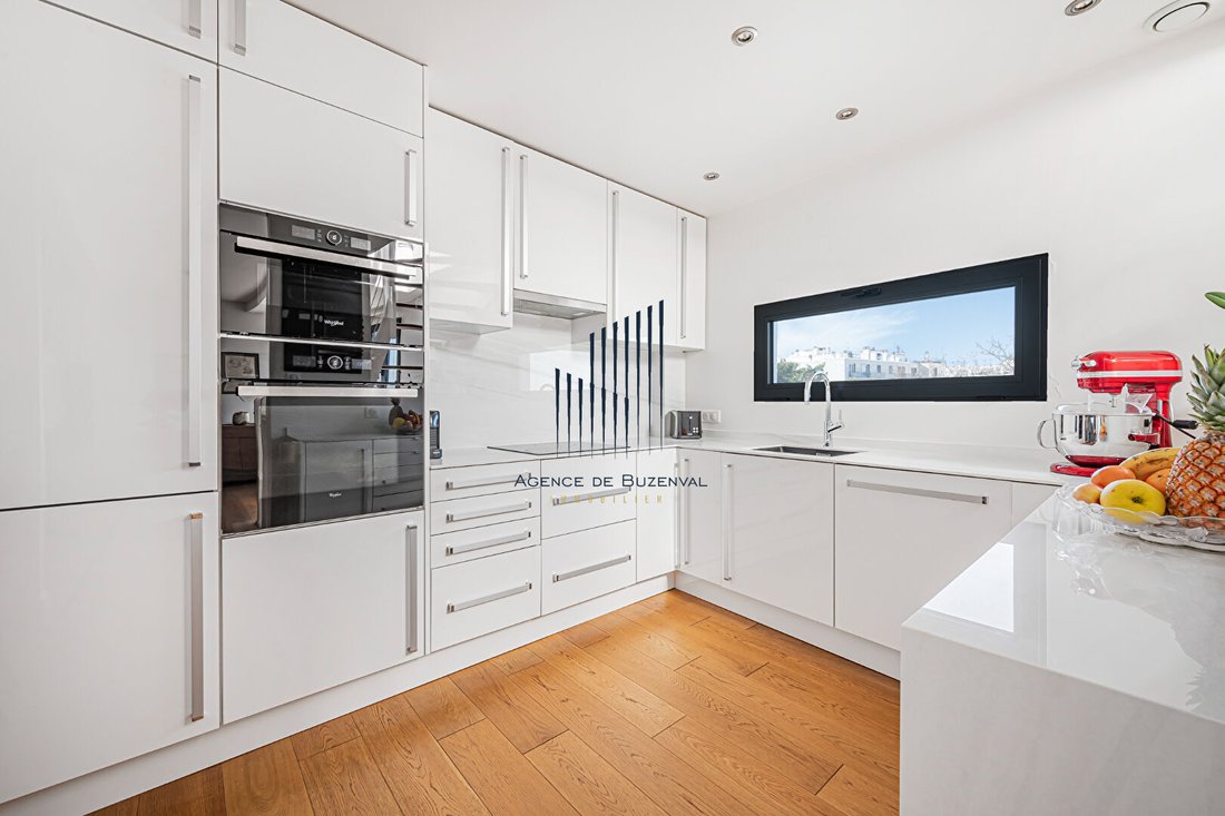 Villa in Saint-Cloud, Ile-de-France, France 1 - 18011405