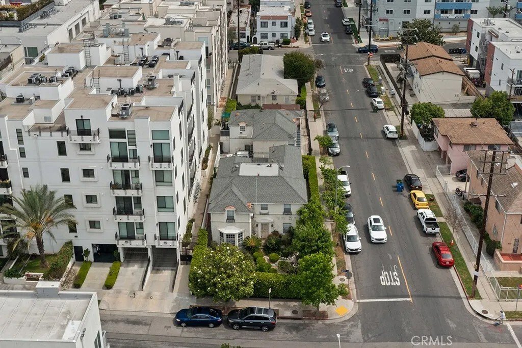 Los Angeles, California, United States 4 - 17665753