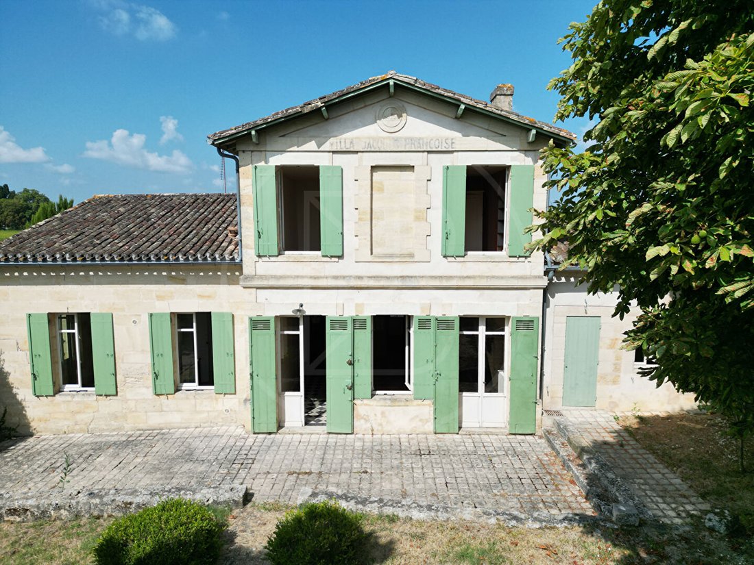 Villa in Saint-Émilion, Nouvelle-Aquitaine, France 1 - 18009345