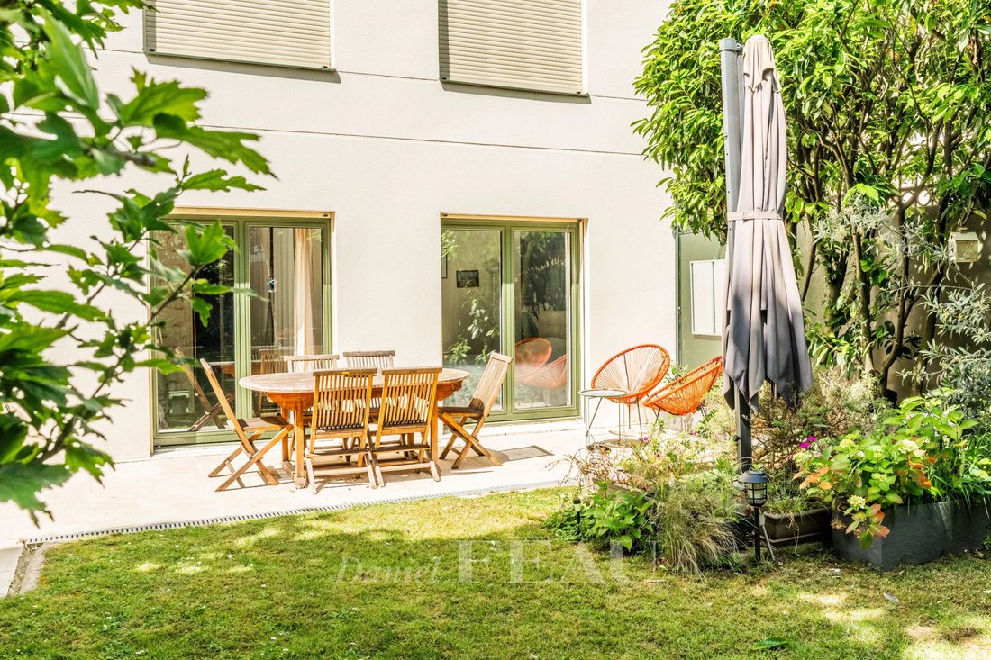Apartment in Auteuil Sud, Paris 16e Arrondissement, Paris 2 - 18005037