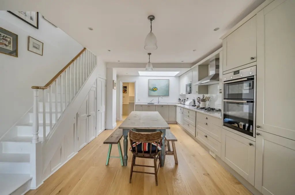 Townhouse in Holly Village, Haringey, England 4 - 18007702