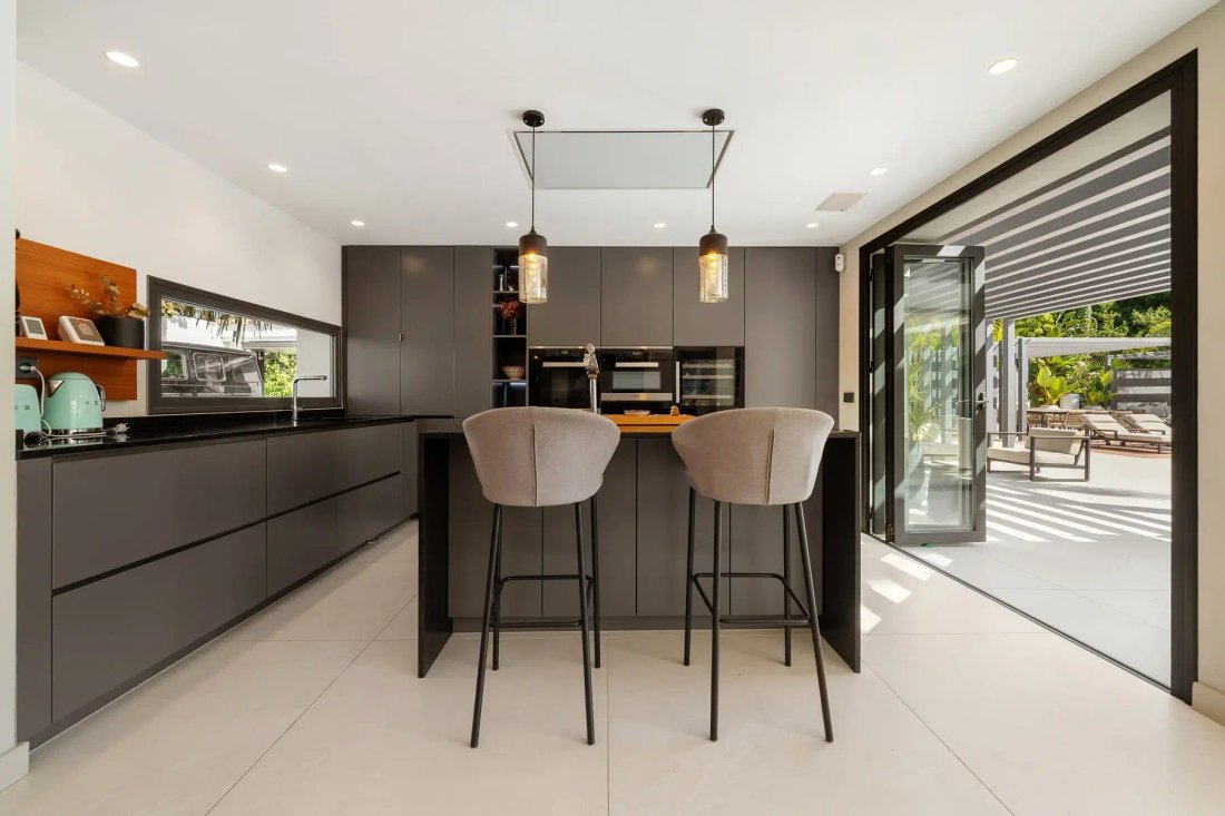 Villa in Puerto Banus, Marbella, Spain 2 - 18007719