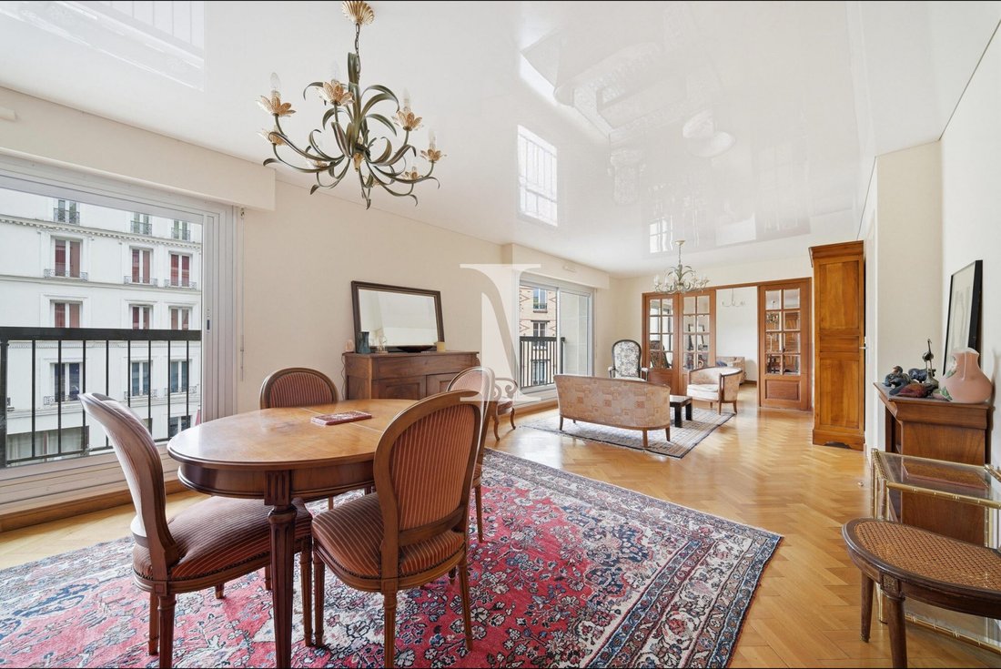 Appartement à Perouses, Paris, Île-de-France 3 - 18012121