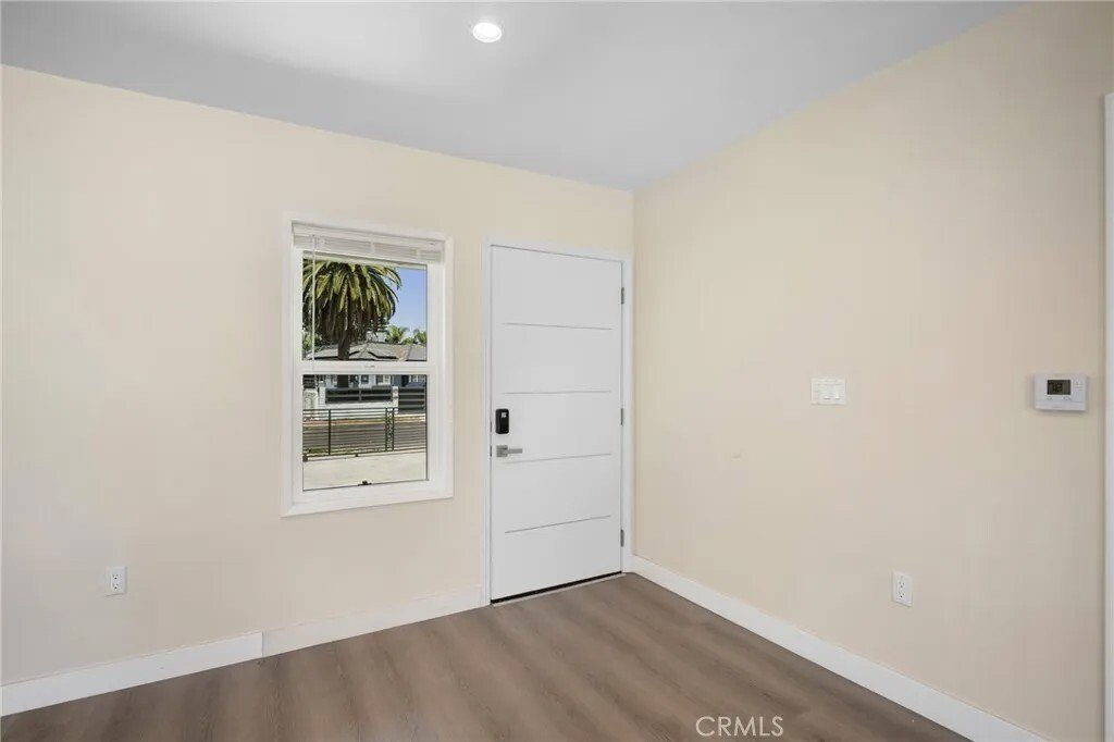 Los Angeles, California, United States 3 - 18008461