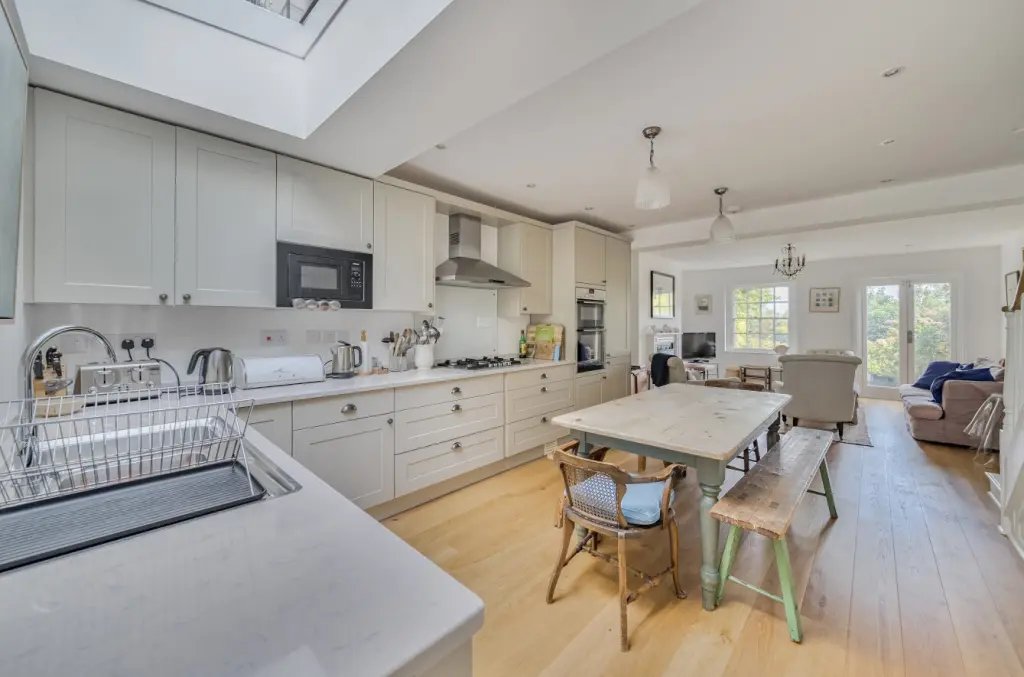 Townhouse in Holly Village, Haringey, England 3 - 18007702