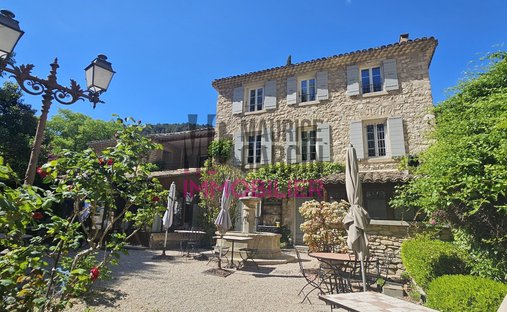 Country House in Fontaine-de-Vaucluse, Provence-Alpes-Côte d'Azur, France 1