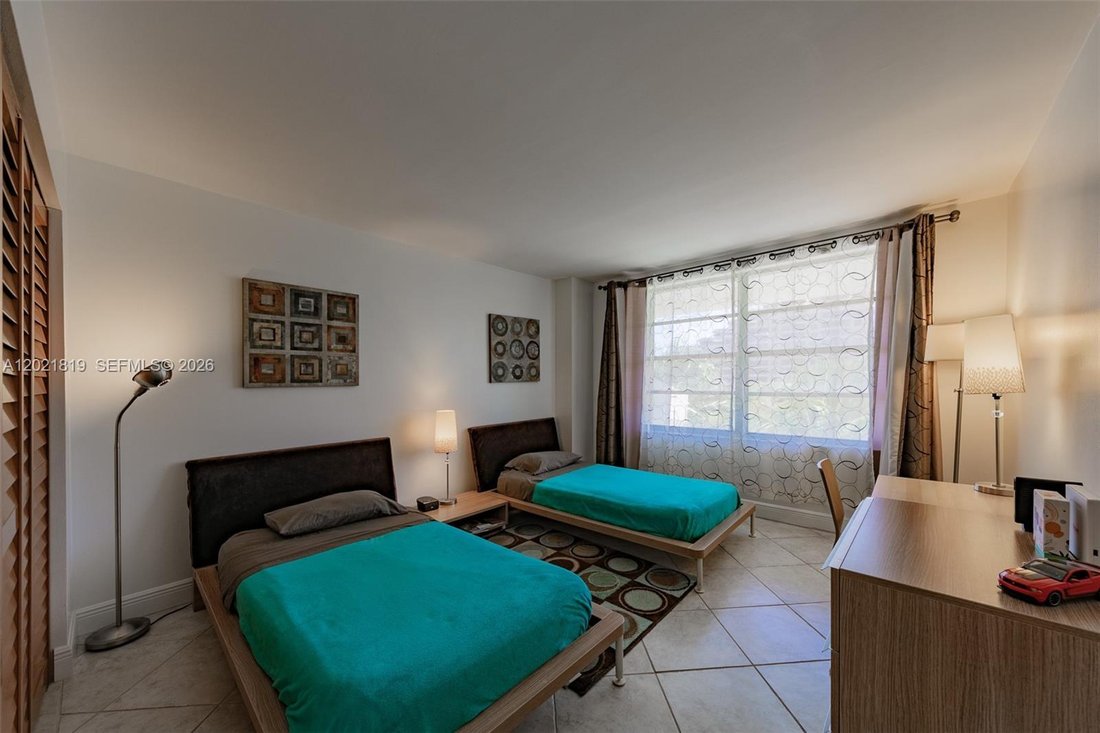 Condo in Key Biscayne, Florida, United States 5 - 18008020