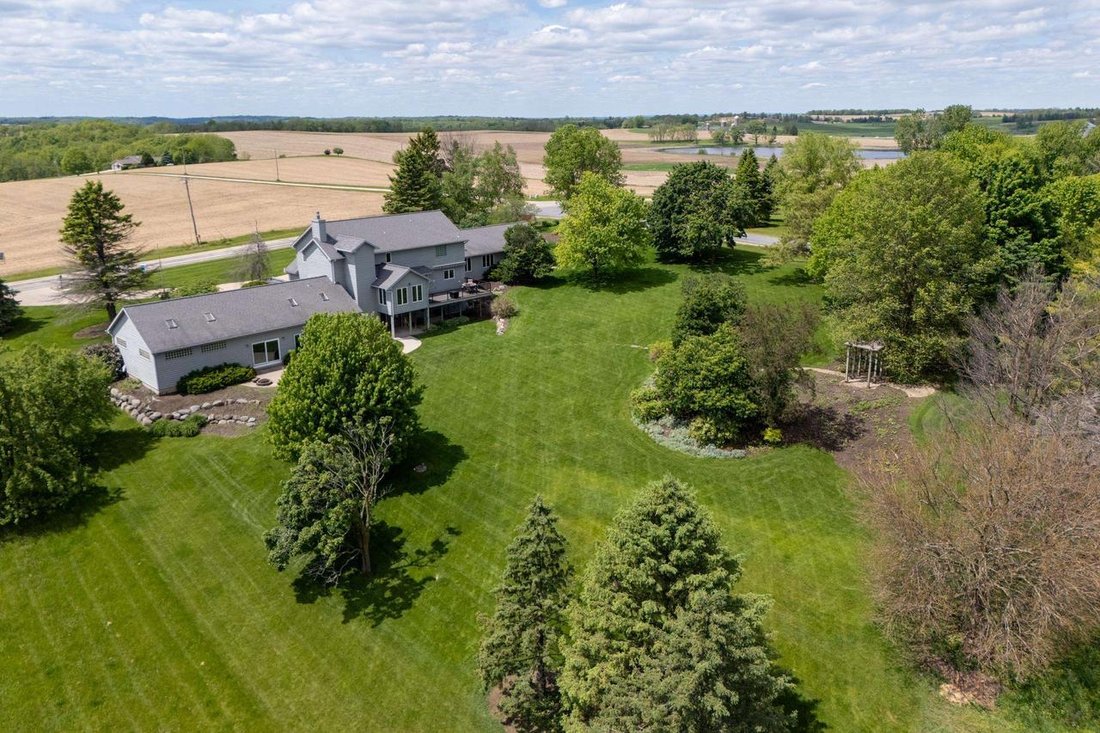 House in Cross Plains, Wisconsin, United States 5 - 18004659