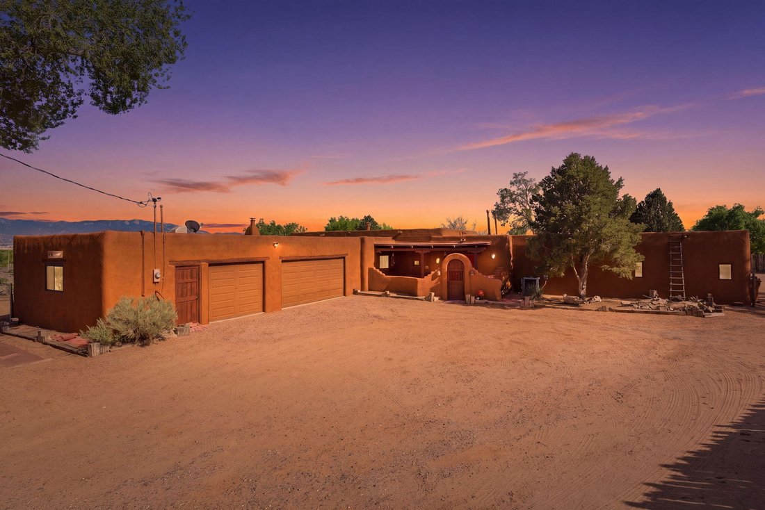 House in Corrales, New Mexico, United States 1 - 18007514