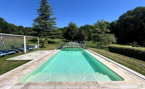 Villa in Luynes, Centre-Val de Loire, France 1