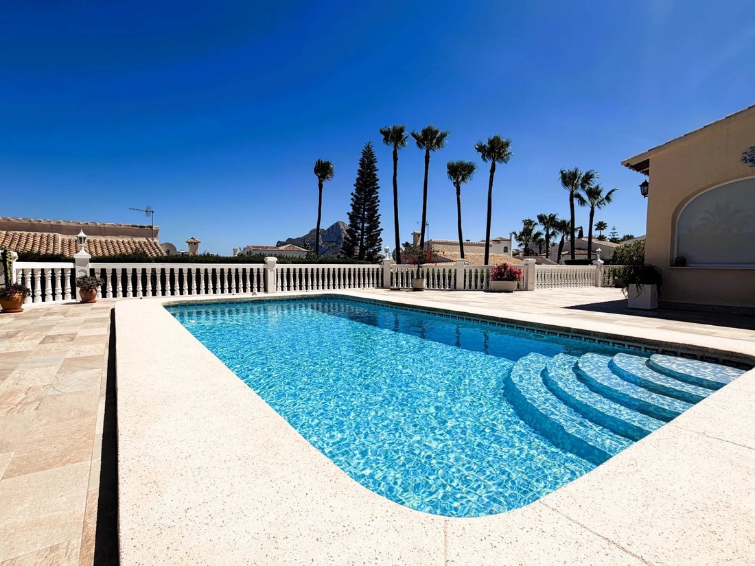 Villa in Calp / Calpe, Valencian Community, Spain 2 - 18006434