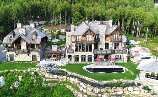 Haus in Mont-Tremblant, Québec, Kanada 1