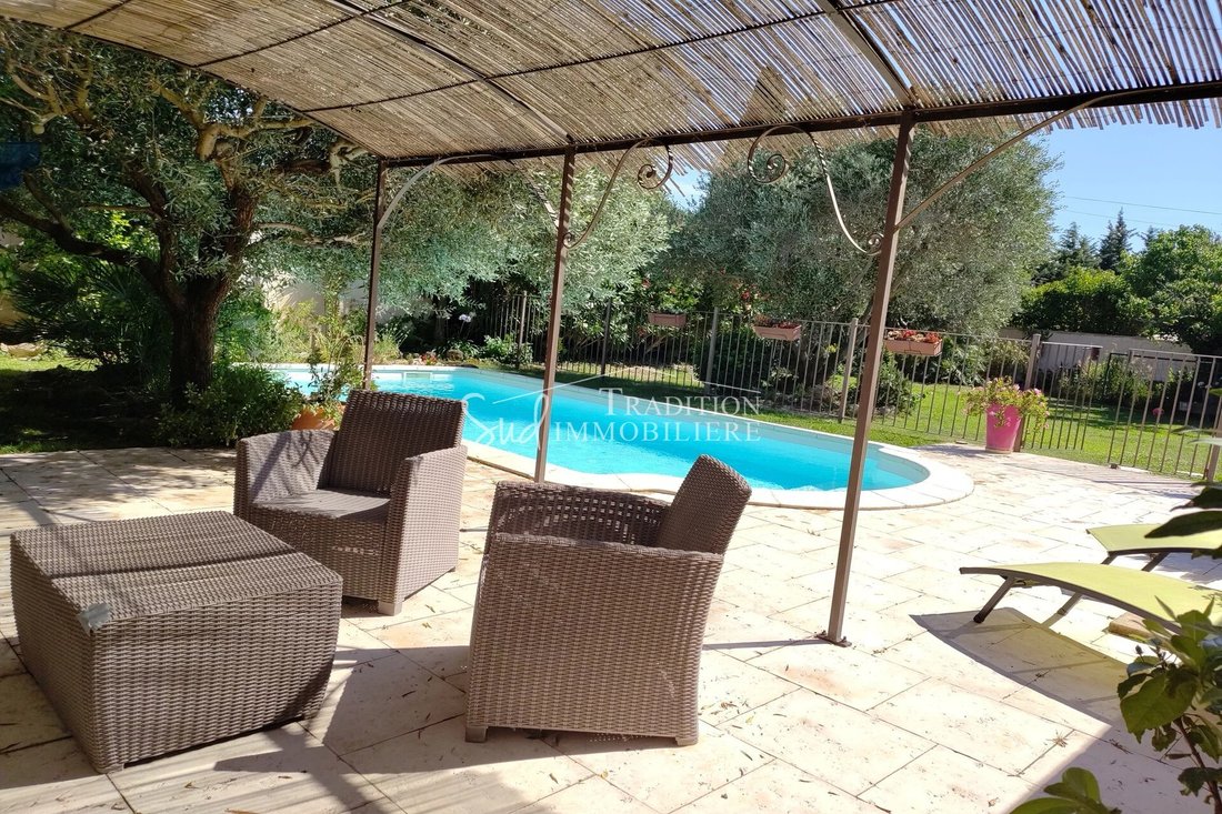 Villa in Mouriès, Provence-Alpes-Côte d'Azur, France 4 - 17842090