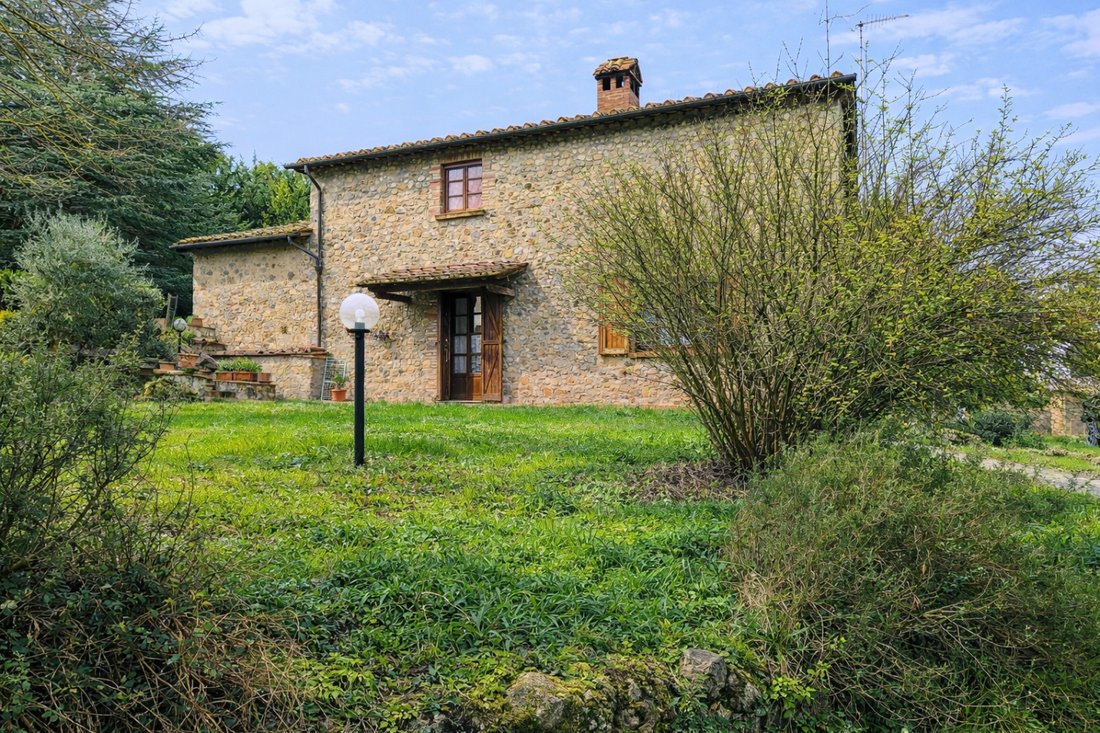 Country House in Siena, Tuscany, Italy 2 - 18010158