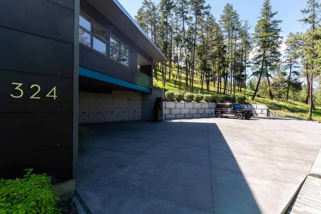 House in Kelowna, British Columbia, Canada 4 - 18006138
