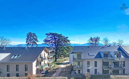 Appartamento a Divonne-les-Bains, Auvergne-Rodano-Alpi, Francia 1