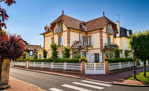 Villa in Deauville, Normandy, France 1