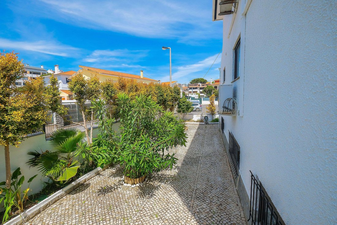 Villa in Carcavelos e Parede, Lisbon, Portugal 5 - 18009776