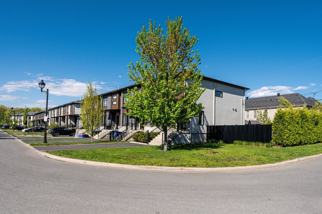 House in Beloeil, Quebec, Canada 5 - 18006339
