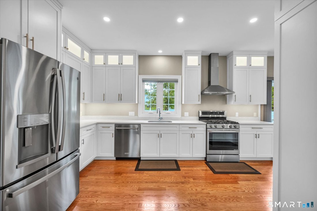 Hamden, Connecticut, United States 5 - 18007146