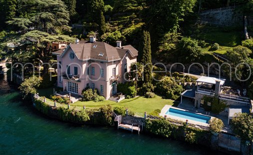 Apartment in Eastern Lake Center, Como, Lombardy 1