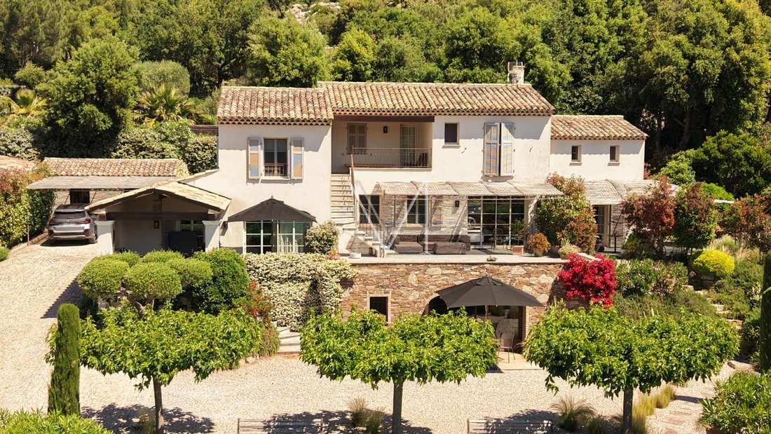 Villa in Le Plan-de-la-Tour, Provence-Alpes-Côte d'Azur, France 4 - 16469701