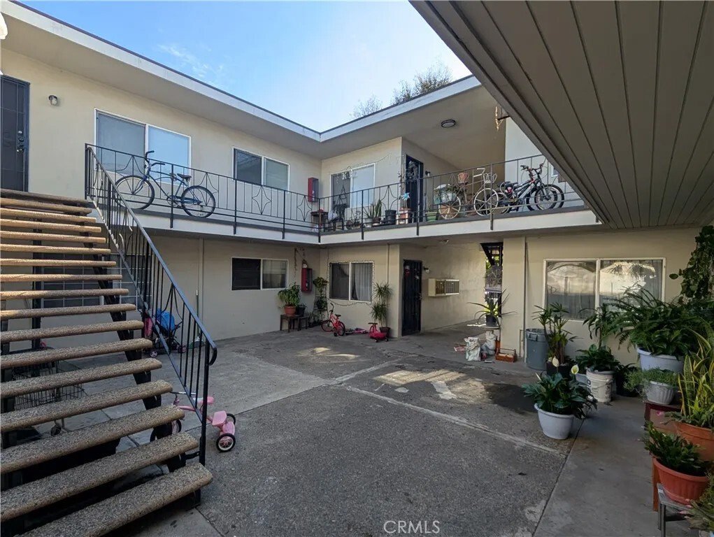 Santa Ana, California, United States 2 - 17141962