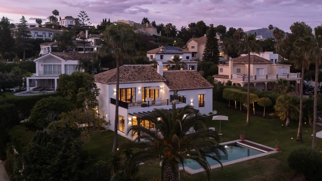 Villa in Benahavis, Andalusia, Spain 2 - 18012752