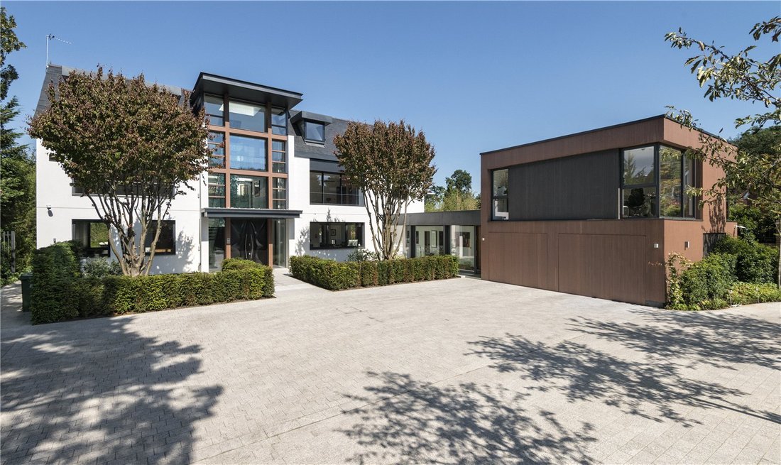 House in Radlett, Hertsmere, England 2 - 18012825