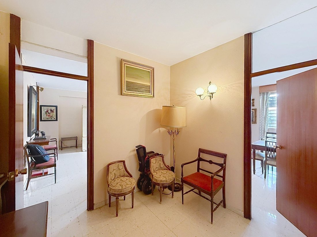 Apartment in Casco Antiguo, Seville, Spain 4 - 18012809
