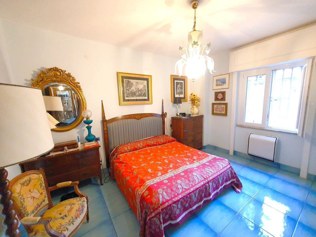 Apartment in Naples, Campania, Italy 4 - 18012838