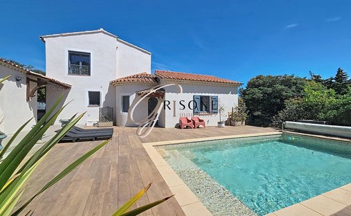 Villa in Bandol, Provence-Alpes-Côte d'Azur, France 1