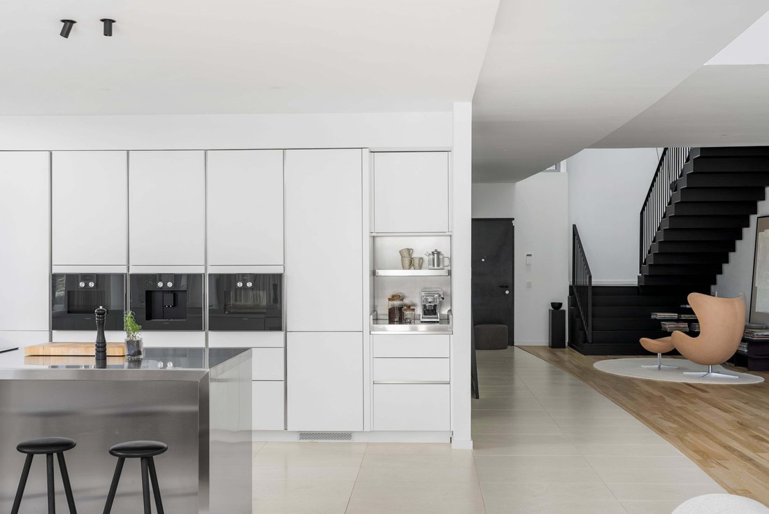 Villa in Sierra Blanca, Marbella, Spain 5 - 18012702