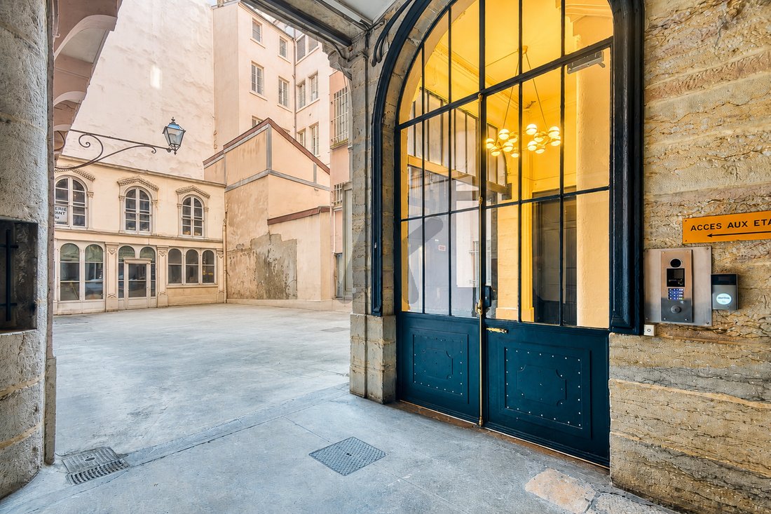 Apartment in Perralière, Lyon, Auvergne-Rhône-Alpes 1 - 18013774