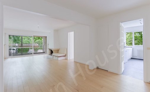 Apartment in Chateau de Vaucresson, Vaucresson, France 1