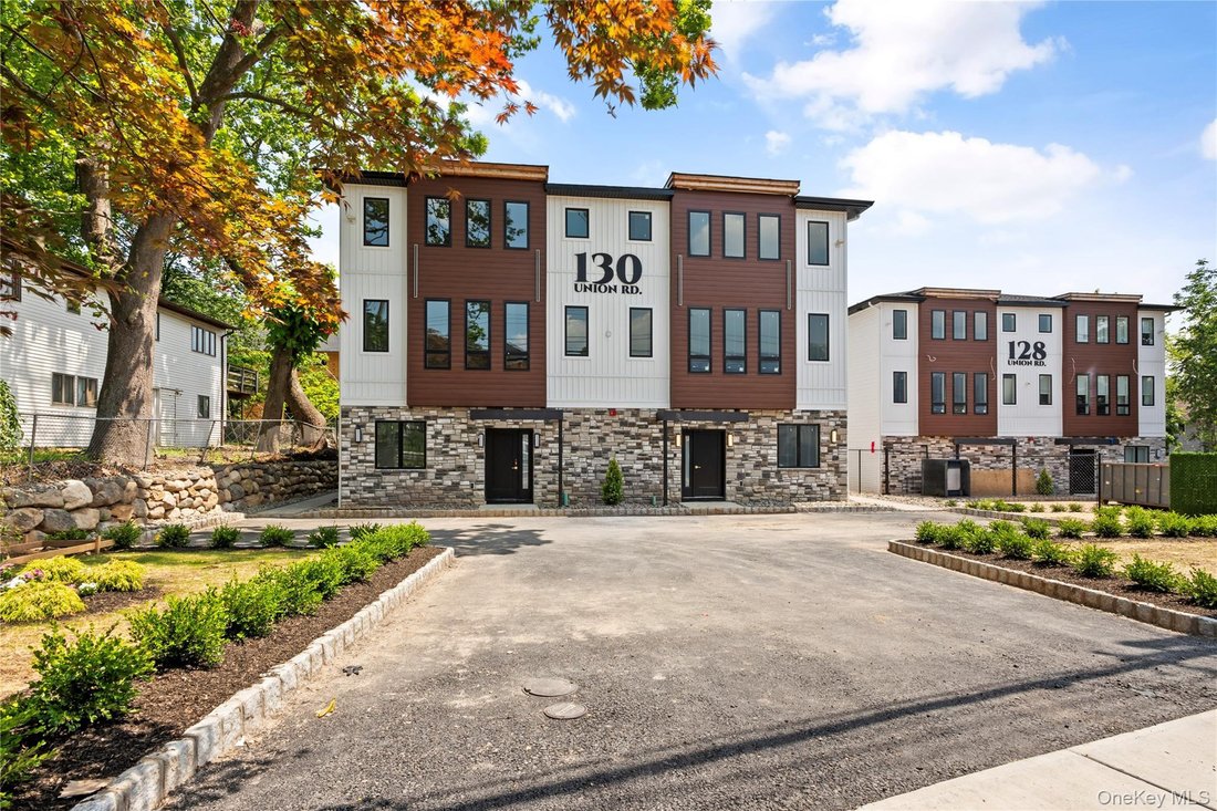 Condo in Spring Valley, New York, United States 1 - 18013295