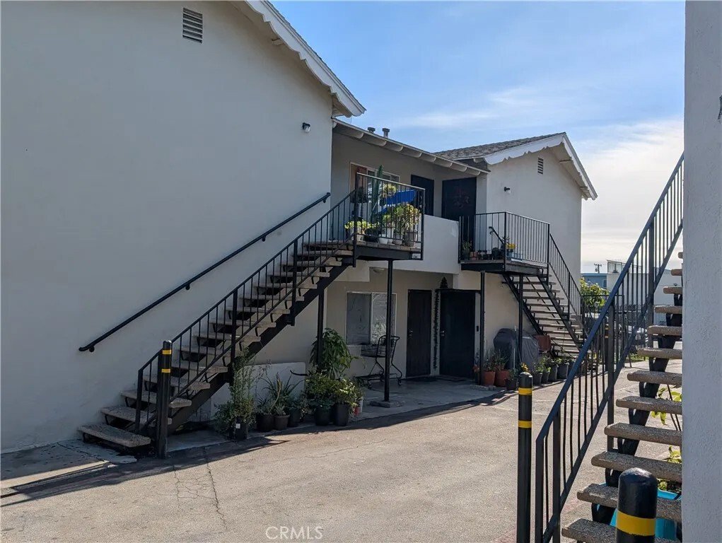 Santa Ana, California, United States 2 - 17144355