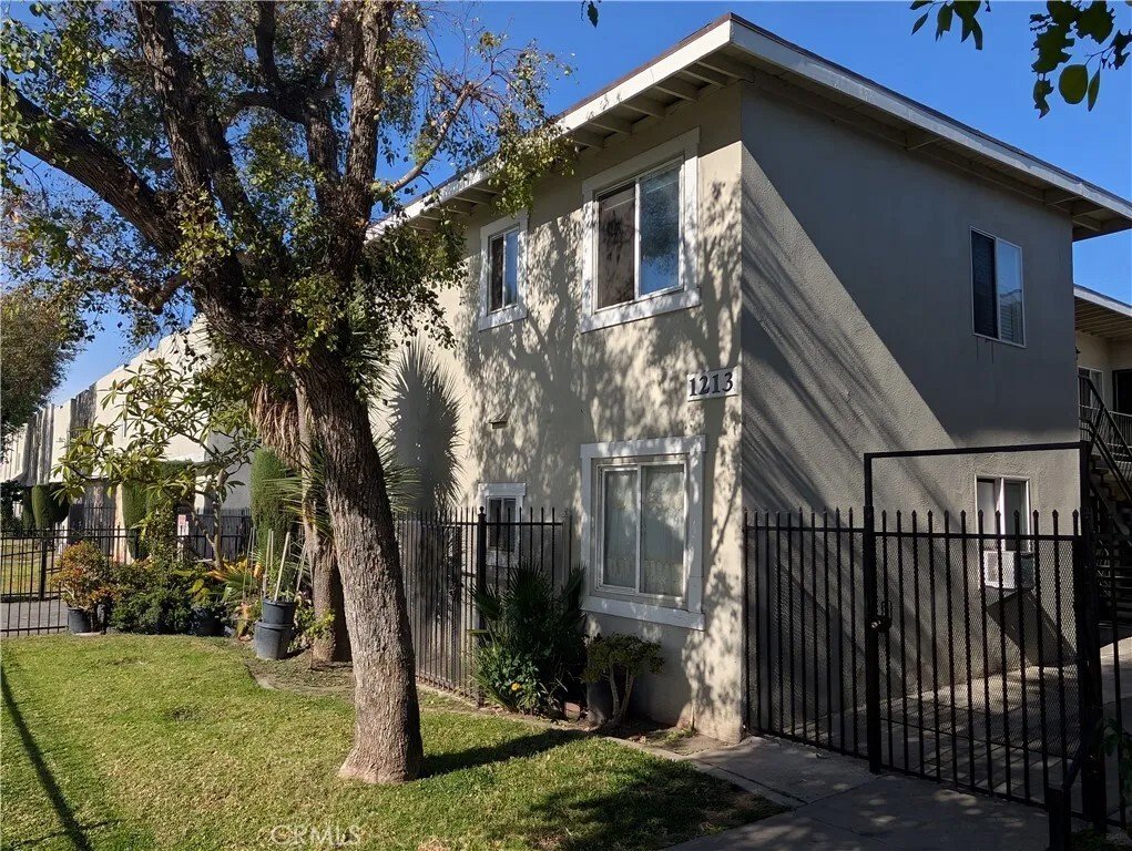 Santa Ana, California, United States 4 - 17141962