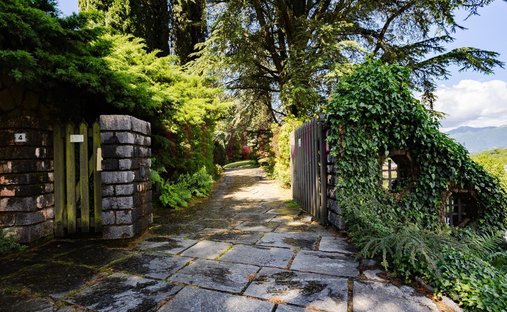 Villa a Oggiono, Lombardia, Italia 1