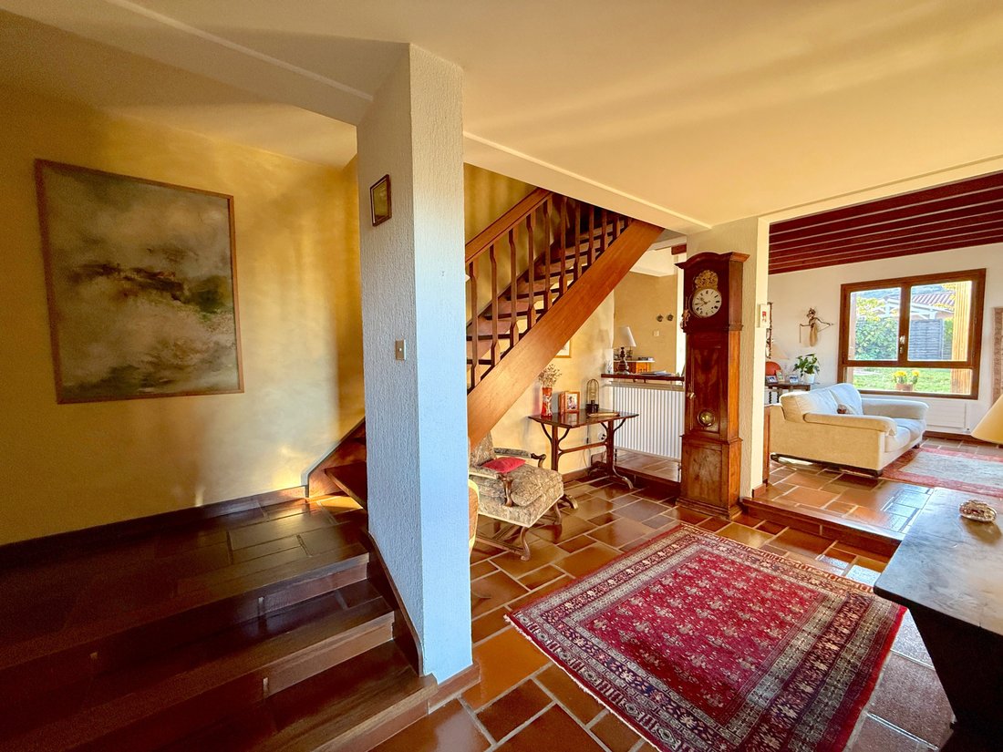 House in La Tour-de-Salvagny, Auvergne-Rhône-Alpes, France 3 - 18013488