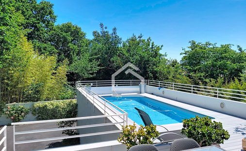 House in Loustalot, Gradignan, France 1