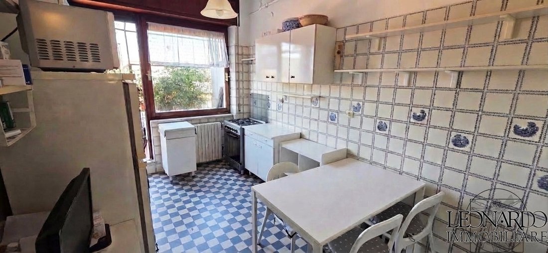Apartment in Vomero, Naples, Campania 3 - 18012748