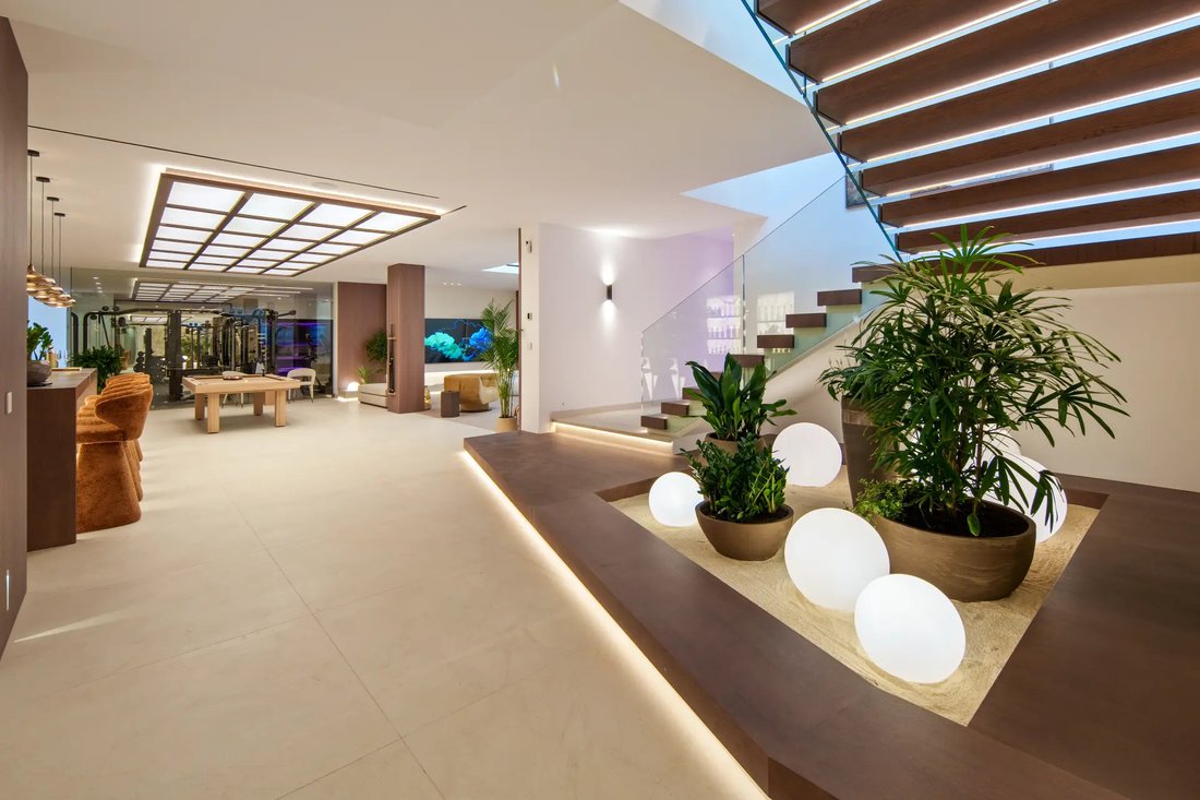 Villa in Puerto Banus, Marbella, Spain 2 - 18012799