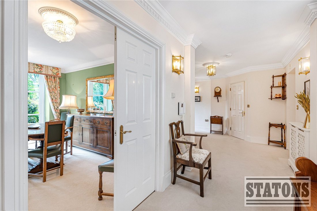 Apartment in Cockfosters, Enfield, England 5 - 18013424