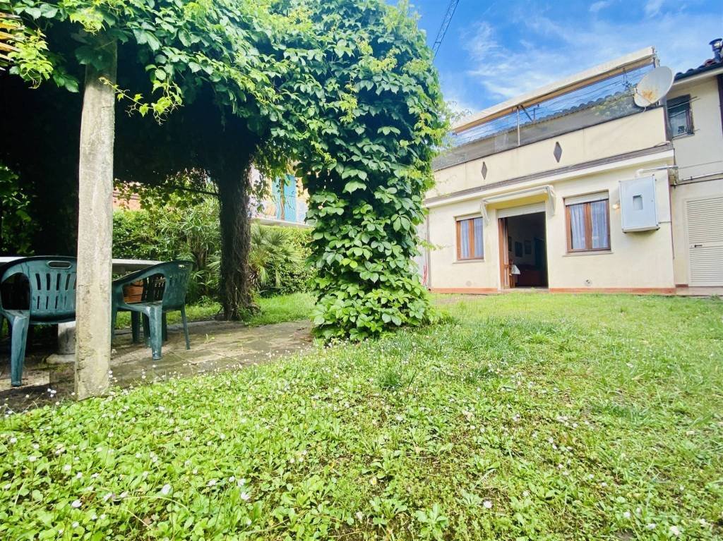 Apartment in Camaiore, Tuscany, Italy 2 - 18012790