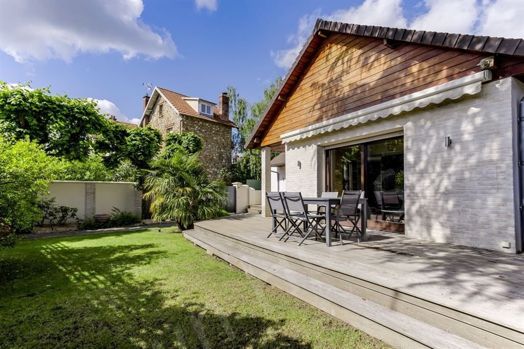 House in Marnes-la-Coquette, Ile-de-France, France 2 - 18013469