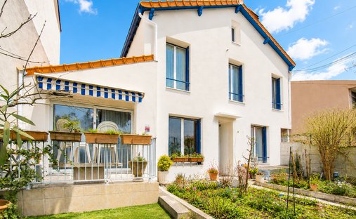 House in Centre, Nanterre, France 1