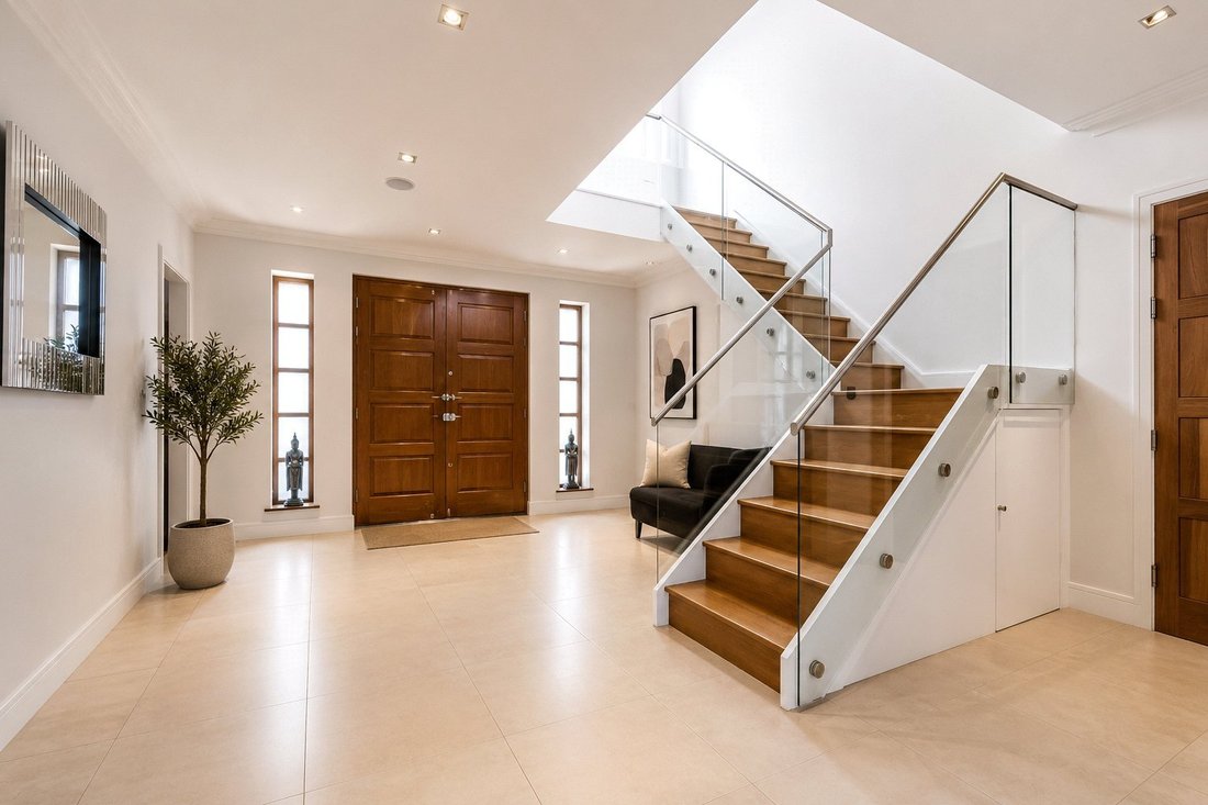 House in Little Heath, Hertsmere, England 2 - 17928408