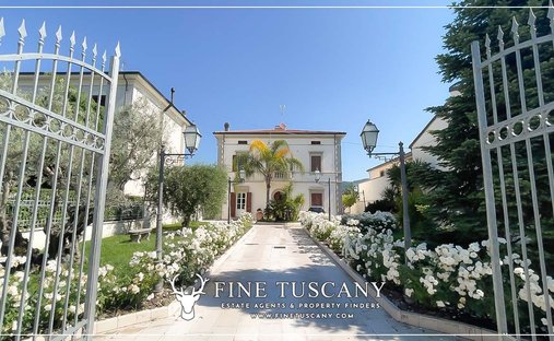 Villa a Centro, Cascina, Toscana 1